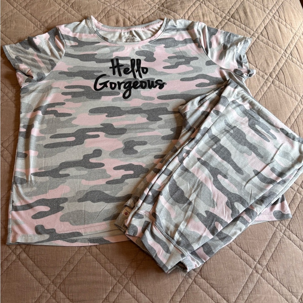 Hello Gorgeous women’s Pink & Gray Camo Pajama Set